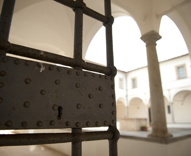 cancellata Chiostro San Francesco - Montonein