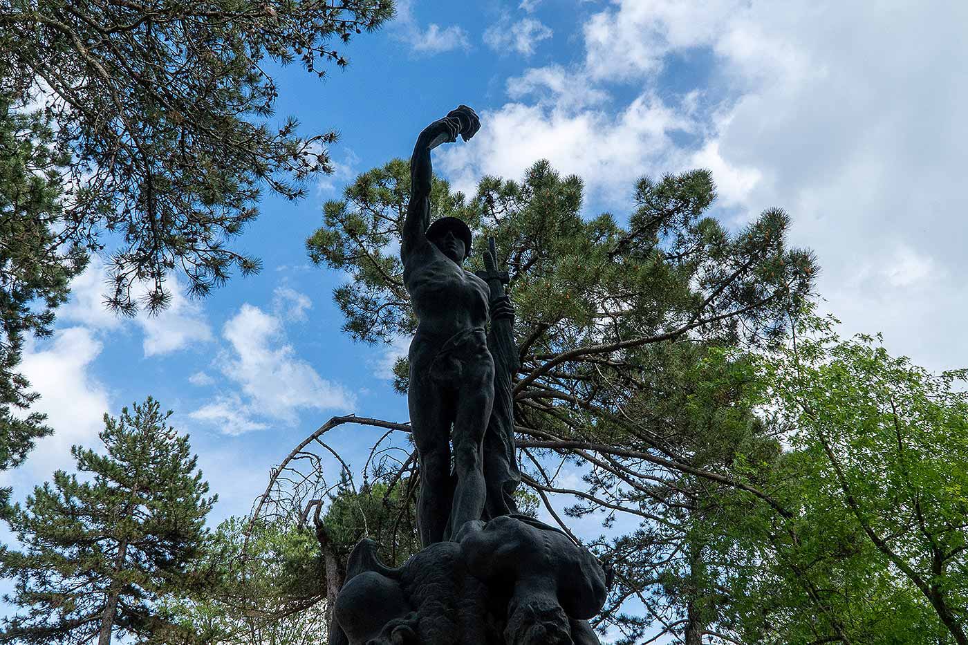Parco della Rimembranza (intitolazione dei giardini: Giardini Antonio Alberti, Luca Signorelli)